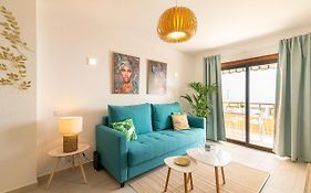 Elegant Candelaria Apartment With Ocean Views